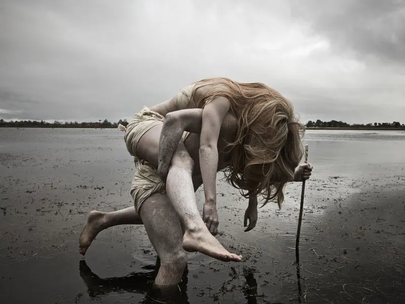 Cracks in the seams - Carry