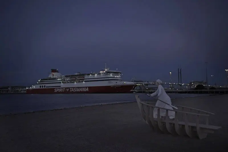 THE PROMISED LAND (first light)