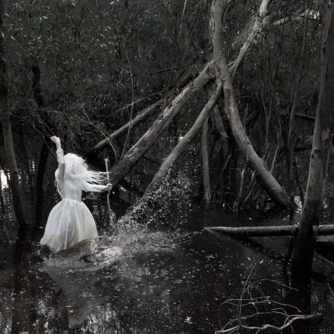 Jill-Orr_Same-Time-Different-lace_-Lady-in-the-Swamp-Making-Waves_-6765.-4000px-1024x678